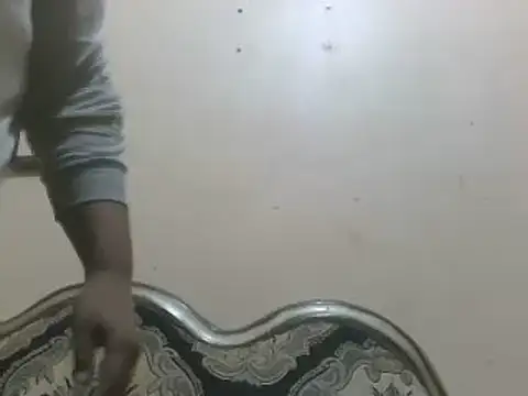 elpoop7305 online show from 04/12/26, 12:03