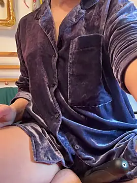 DahliaVonLure online show from 02/13/26, 12:32