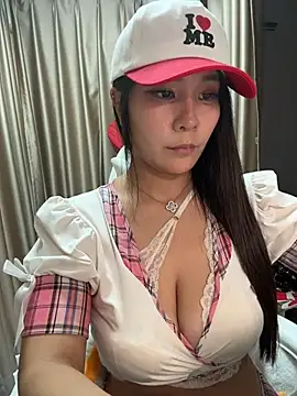 sandra0023 online show from 06/22/26, 05:37