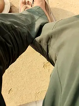 INTERNATIONAL0001 online show from 11/08/25, 03:32