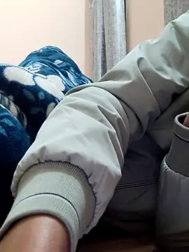 INTERNATIONAL0001 online show from 12/18/25, 11:30