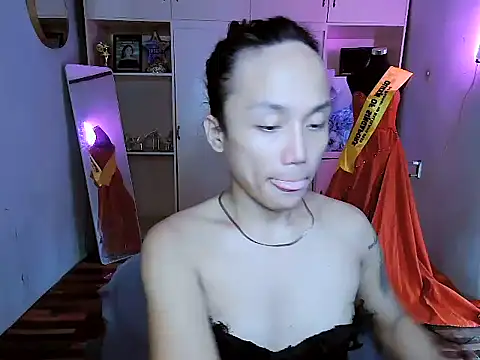 YourNikkieXxx online show from 10/21/25, 06:24