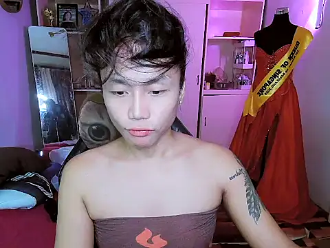 YourNikkieXxx online show from 10/25/25, 11:31