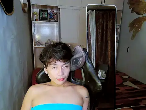 YourNikkieXxx online show from 10/29/25, 10:47