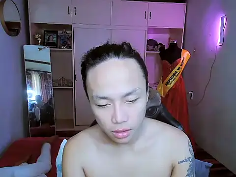 YourNikkieXxx online show from 10/24/25, 01:59