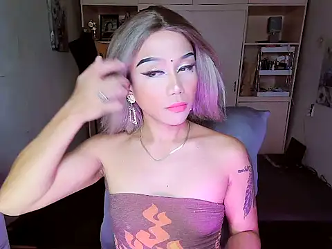 YourNikkieXxx online show from 10/20/25, 03:34