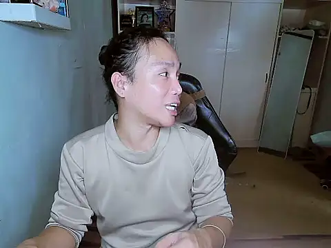 YourNikkieXxx online show from 12/04/25, 07:07