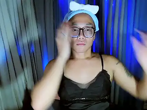 Snapshot of YourNikkieXxx chatting on 07/15/26, 12:34 YourNikkieXxx online show from 07/15/26, 12:34