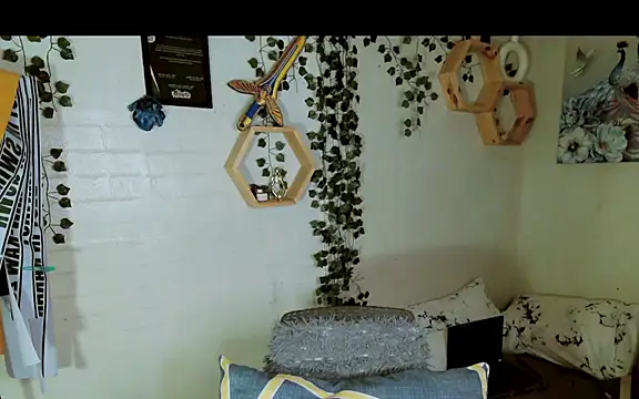 YourNikkieXxx online show from 09/16/25, 02:07