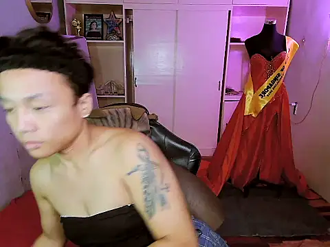 YourNikkieXxx online show from 10/26/25, 06:36