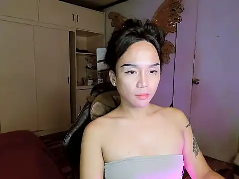 YourNikkieXxx online show from 10/28/25, 05:12