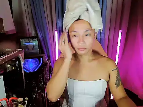 Snapshot of YourNikkieXxx chatting on 06/12/26, 03:21 YourNikkieXxx online show from 06/12/26, 03:21