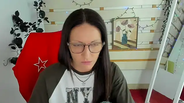 Aurora Loveu online show from 04/03/26, 10:32