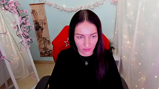 Aurora Loveu online show from 04/09/26, 10:49