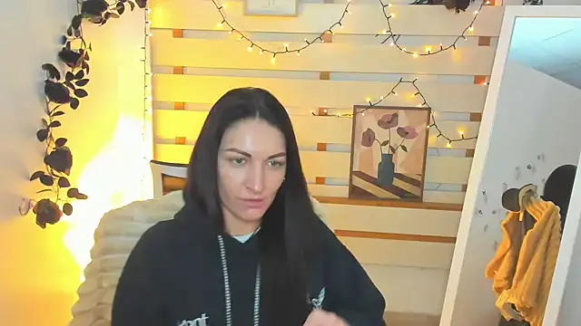 Aurora Loveu online show from 02/05/26, 08:48