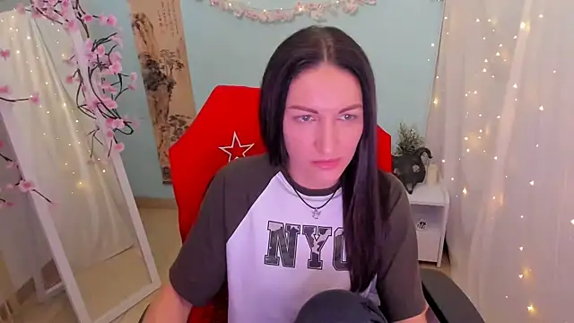 Aurora Loveu online show from 04/06/26, 11:28