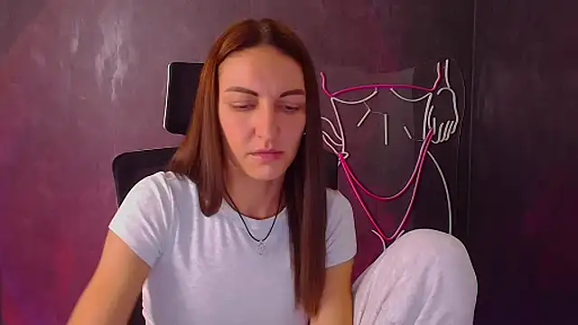 Snapshot of Aurora_Loveu chatting on 09/13/25, 07:25 Aurora Loveu online show from 09/13/25, 07:25