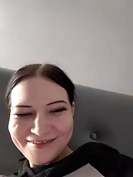 DragonFoxie online show from 10/15/25, 10:07