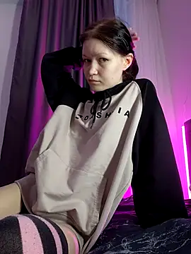 DragonFoxie online show from 11/15/25, 05:55