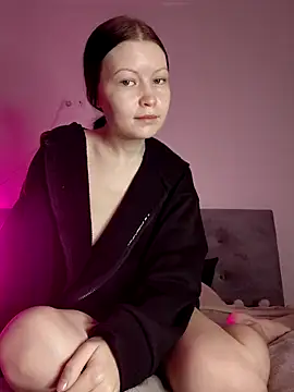 DragonFoxie online show from 11/25/25, 06:47