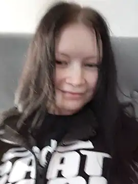 DragonFoxie online show from 10/10/25, 10:27