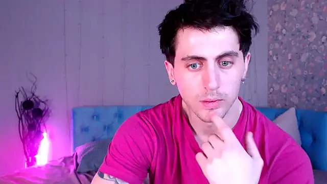 Snapshot of Oscar_Miller_ chatting on 03/14/26, 09:10 Oscar Miller online show from 03/14/26, 09:10