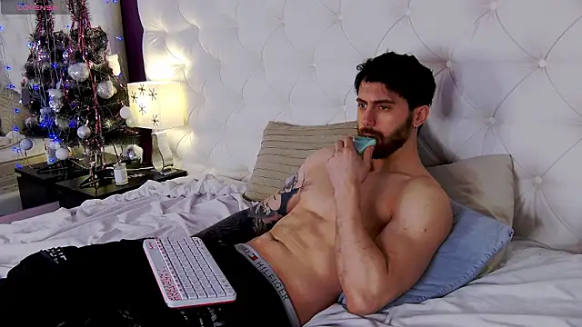 Snapshot of Oscar_Miller_ chatting on 01/17/26, 09:18 Oscar Miller online show from 01/17/26, 09:18