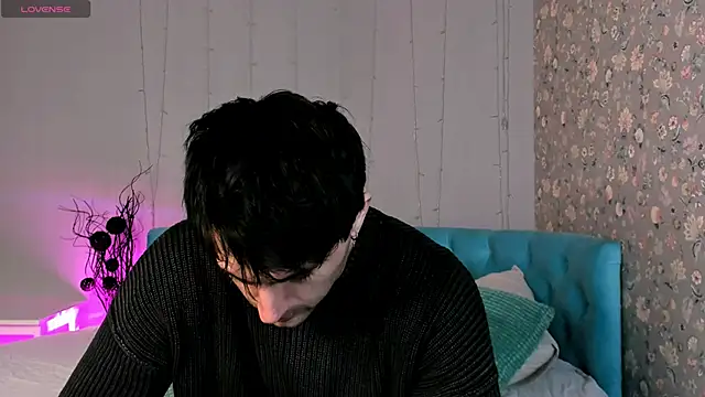 Snapshot of Oscar_Miller_ chatting on 02/08/26, 09:45 Oscar Miller online show from 02/08/26, 09:45