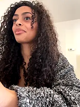 Snapshot of yasmingarcia chatting on 09/09/25, 12:25 yasmingarcia online show from 09/09/25, 12:25