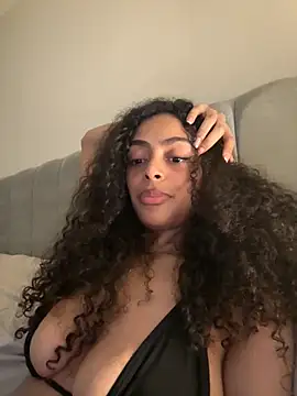 yasmingarcia online show from 12/02/25, 02:19