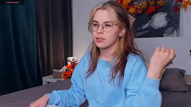 VedaSchulz online show from 10/18/25, 06:54