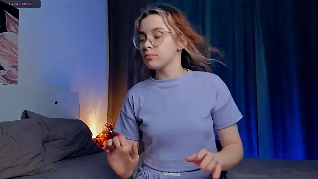 VedaSchulz online show from 11/29/25, 06:41