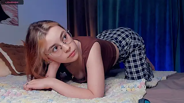 VedaSchulz online show from 11/13/25, 06:23