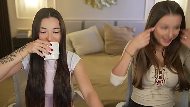 Snapshot of Luna_secretgirl chatting on 11/13/25, 08:18 Luna secretgirl online show from 11/13/25, 08:18