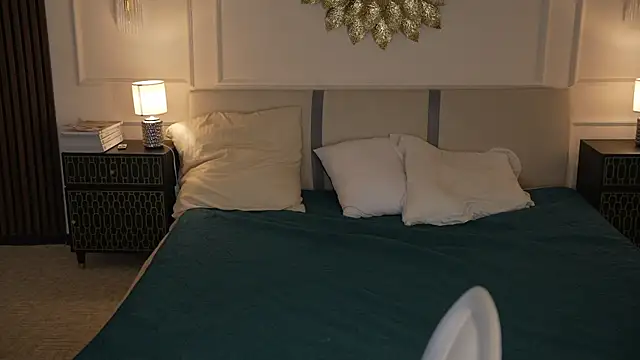 Snapshot of Luna_secretgirl chatting on 12/16/25, 08:29 Luna secretgirl online show from 12/16/25, 08:29