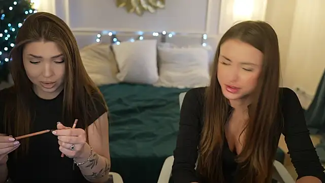 Luna secretgirl online show from 12/19/25, 11:34