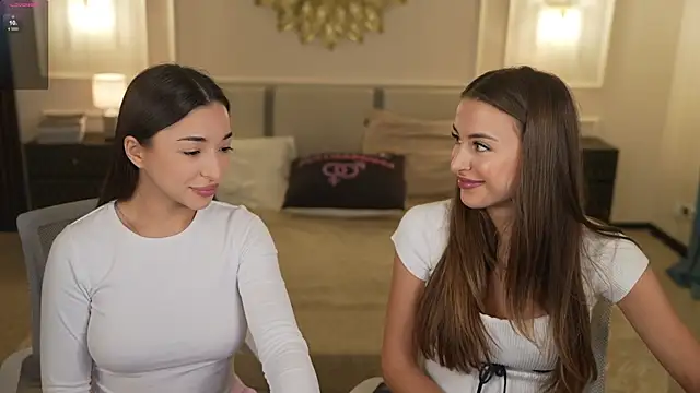 Snapshot of Luna_secretgirl chatting on 11/11/25, 08:31 Luna secretgirl online show from 11/11/25, 08:31