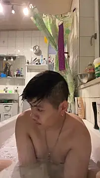 Kingpowerlittel online show from 12/05/25, 04:05