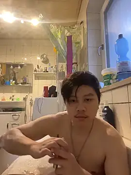 Kingpowerlittel online show from 02/12/26, 04:29