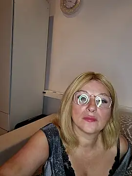 TinaLizxh online show from 09/26/25, 07:21