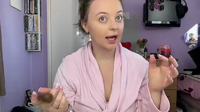 SexySashaxox online show from 10/25/25, 02:07