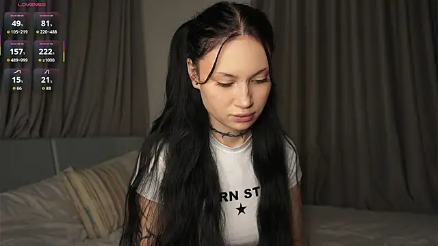 Alice 1n Wonderland  online show from 10/18/25, 02:52