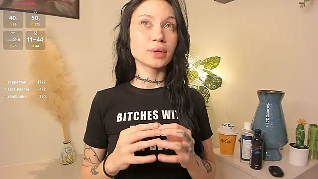 Snapshot of Alice_1n_Wonderland_ chatting on 02/19/26, 11:40 Alice 1n Wonderland online show from 02/19/26, 11:40