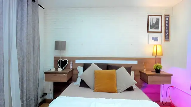 JenniferAuriston online show from 03/24/26, 08:09