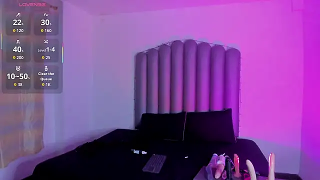 Snapshot of chubby_sexy_ chatting on 11/17/25, 12:20 chubby sexy online show from 11/17/25, 12:20