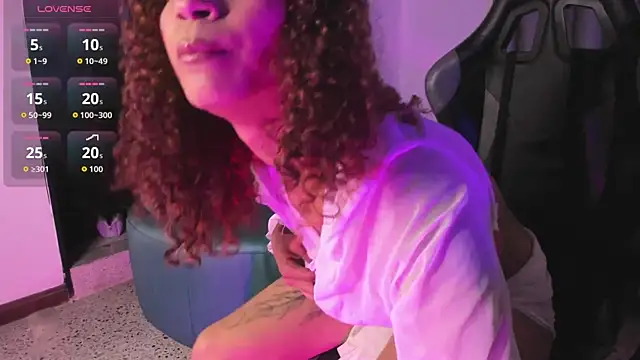 Snapshot of chubby_sexy_ chatting on 11/09/25, 12:31 chubby sexy online show from 11/09/25, 12:31