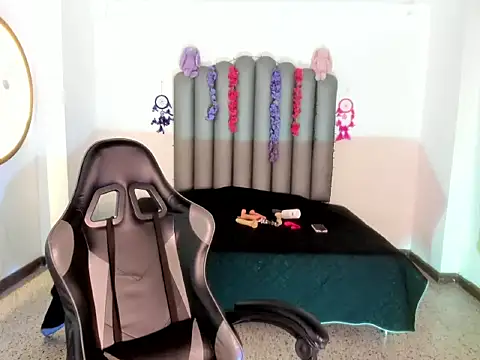 Snapshot of chubby_sexy_ chatting on 01/08/26, 04:29 chubby sexy online show from 01/08/26, 04:29