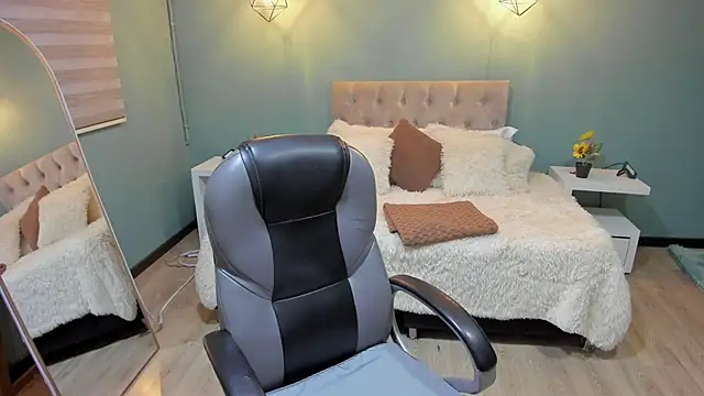 Miss Cataleya   online show from 03/10/26, 11:36