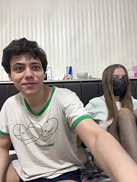 lovburger online show from 06/17/26, 03:44