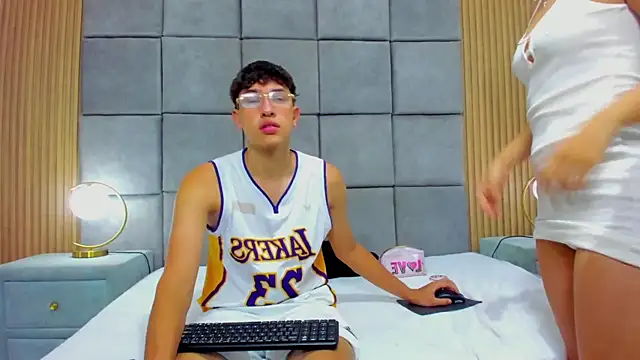 ChanellandMax online show from 11/04/25, 12:53